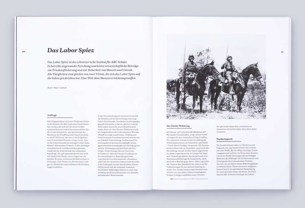 Buchseiten Ansicht mit dem Layout von Typografie und Bild